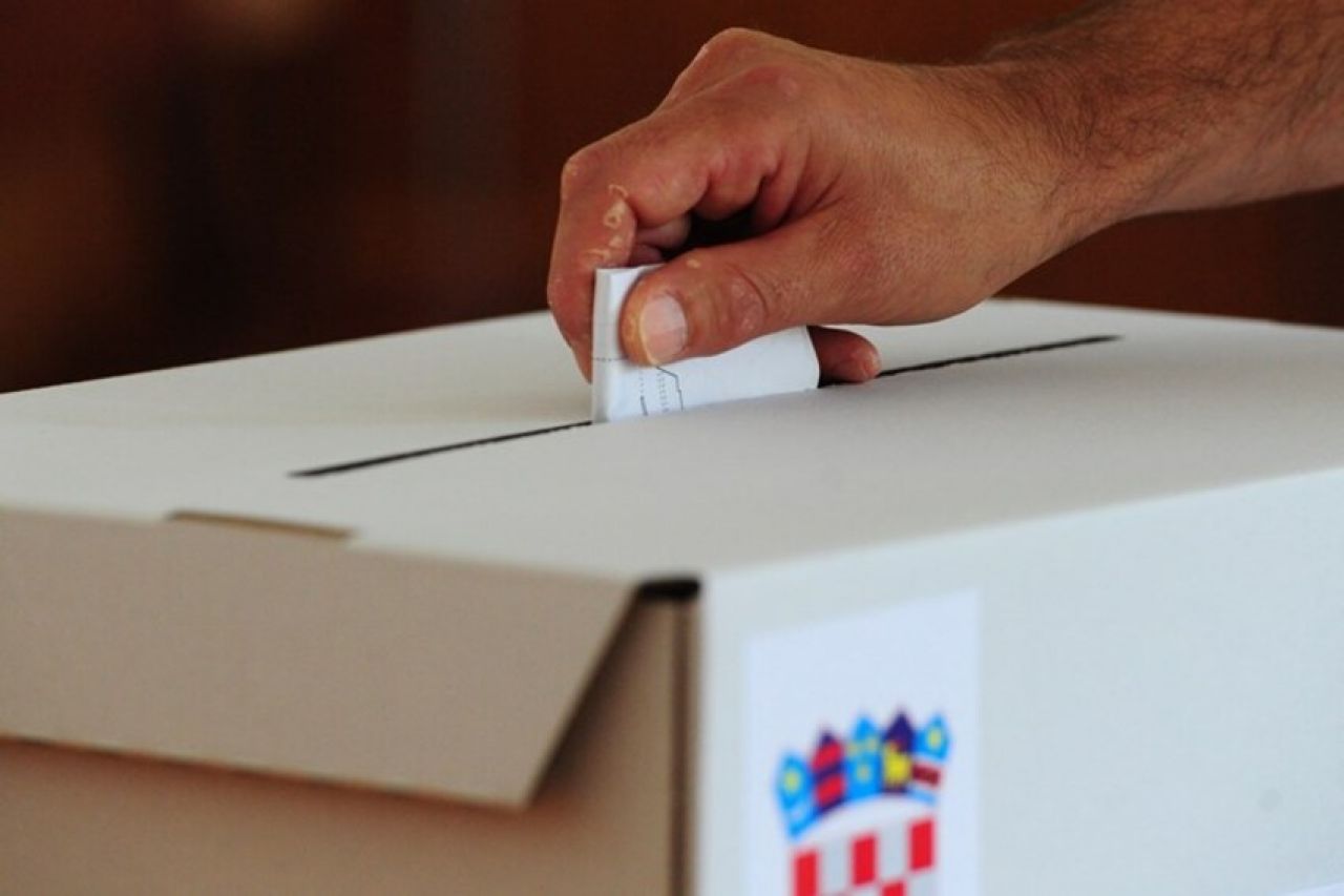 Prijevremeni  izbori za zamjenika župana Šibensko-kninske županije iz reda pripadnika srpske nacionalne manjine